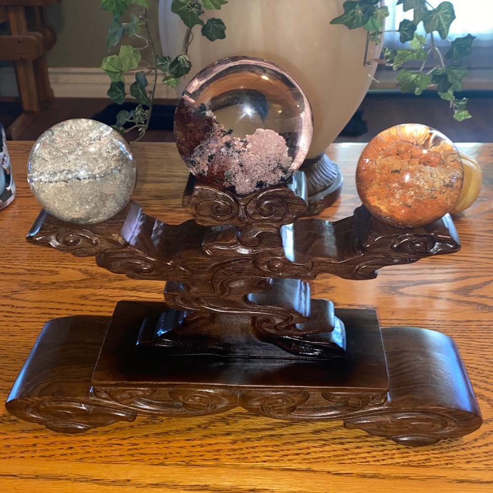 VERY RARE Ultimate 3 piece statement piece in a heavy sandalwood stand 🥰😍AAA - Picture 10 of 11